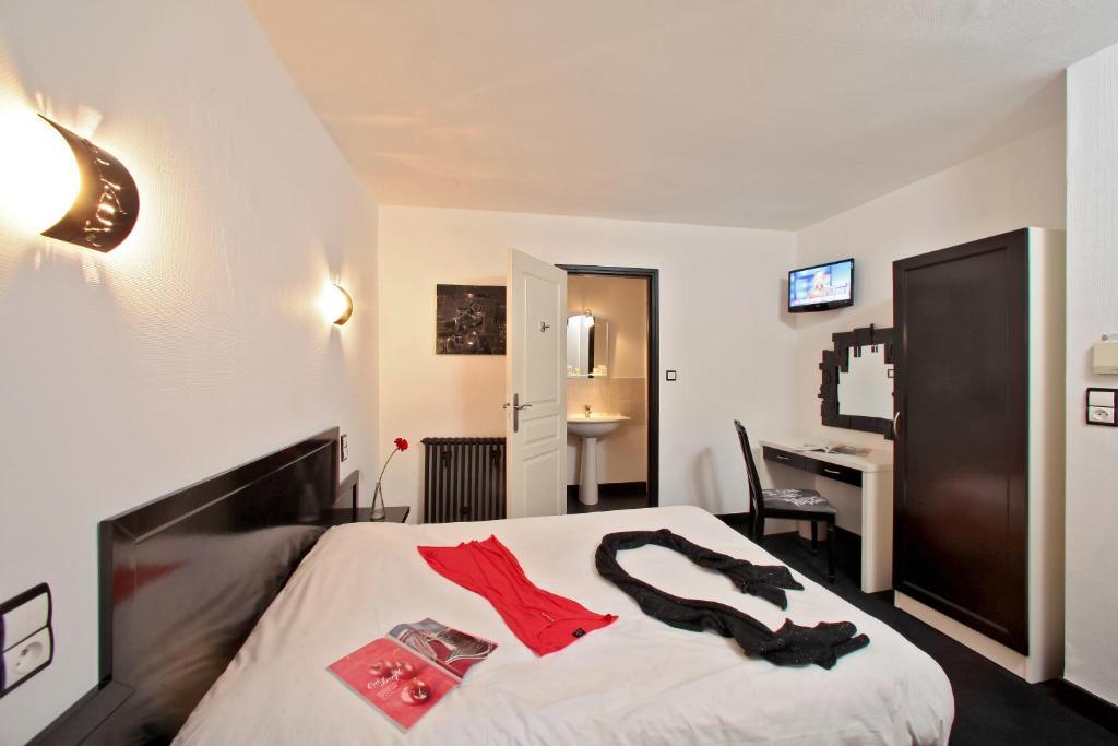 Hotel Le Coin Des Halles Cahors Pokoj fotografie